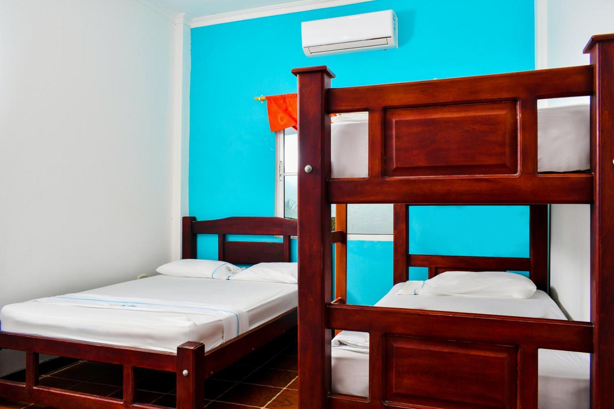 Hotel Isla Magica Coveñas 外观 照片