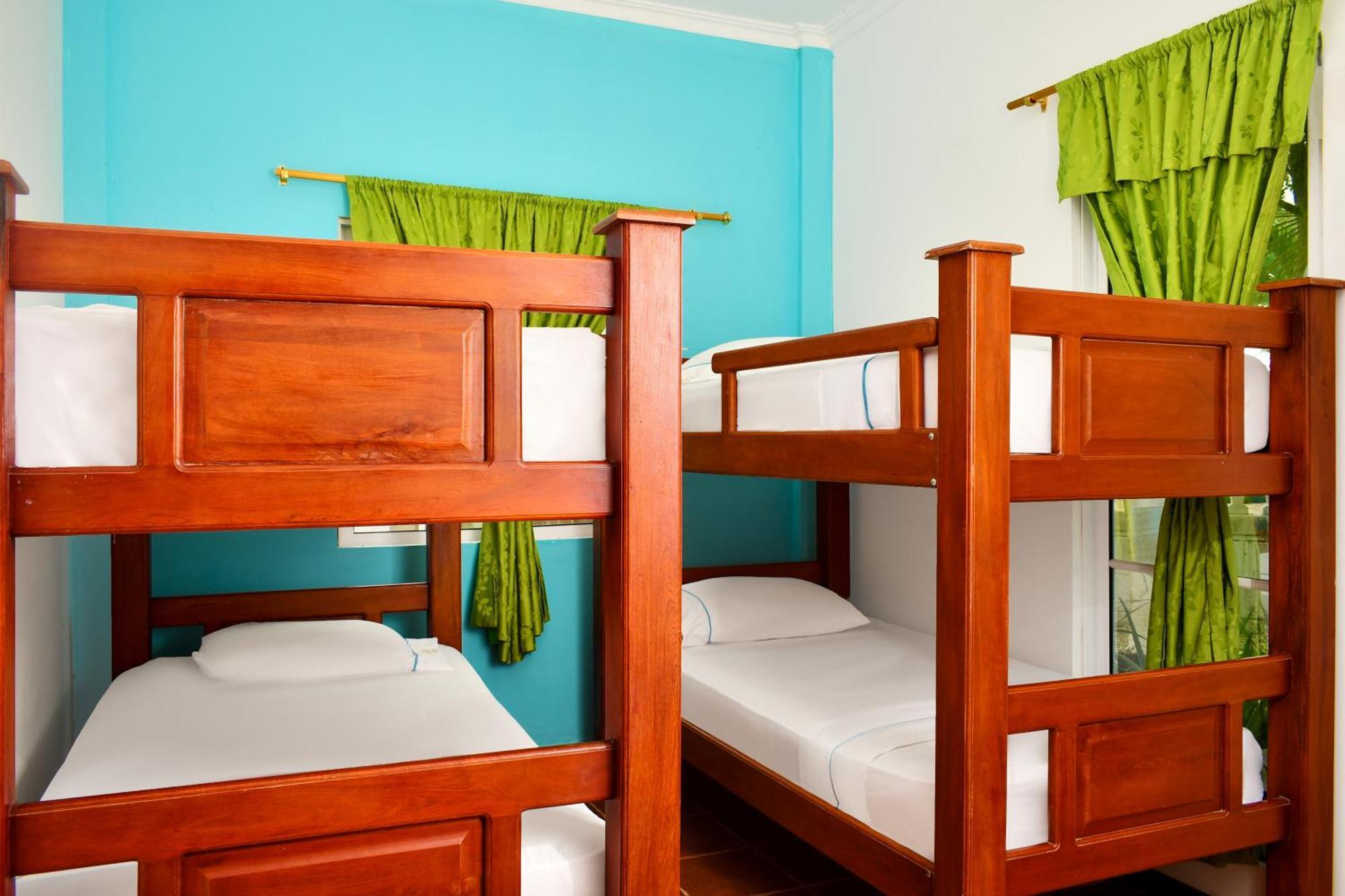 Hotel Isla Magica Coveñas 外观 照片