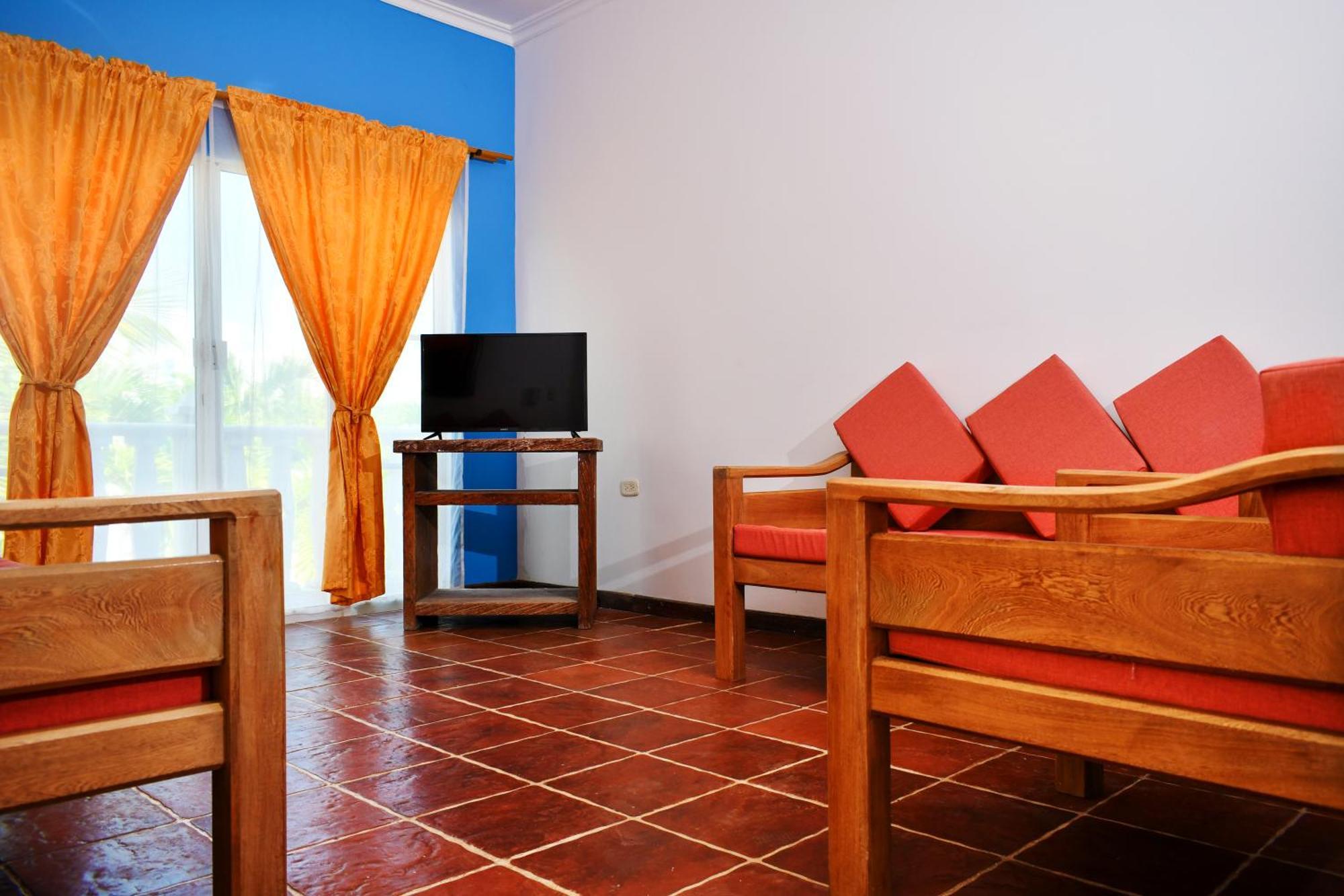 Hotel Isla Magica Coveñas 外观 照片