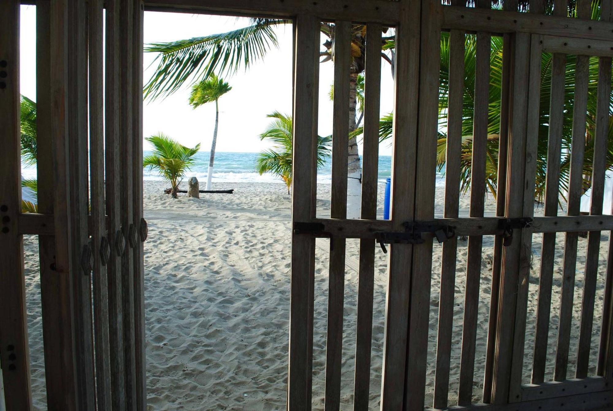 Hotel Isla Magica Coveñas 外观 照片